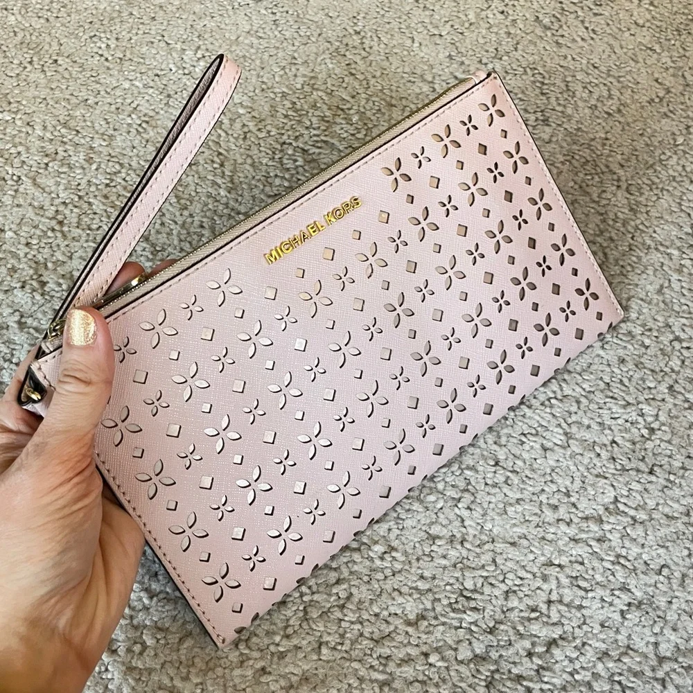 Michael Kors Jet Set Perforated Leather Clutch Wristlet Light Pink Laser Purse